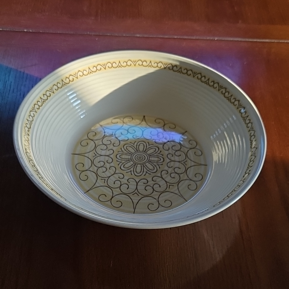 Elegant Cream and Gold Decorative Bowl